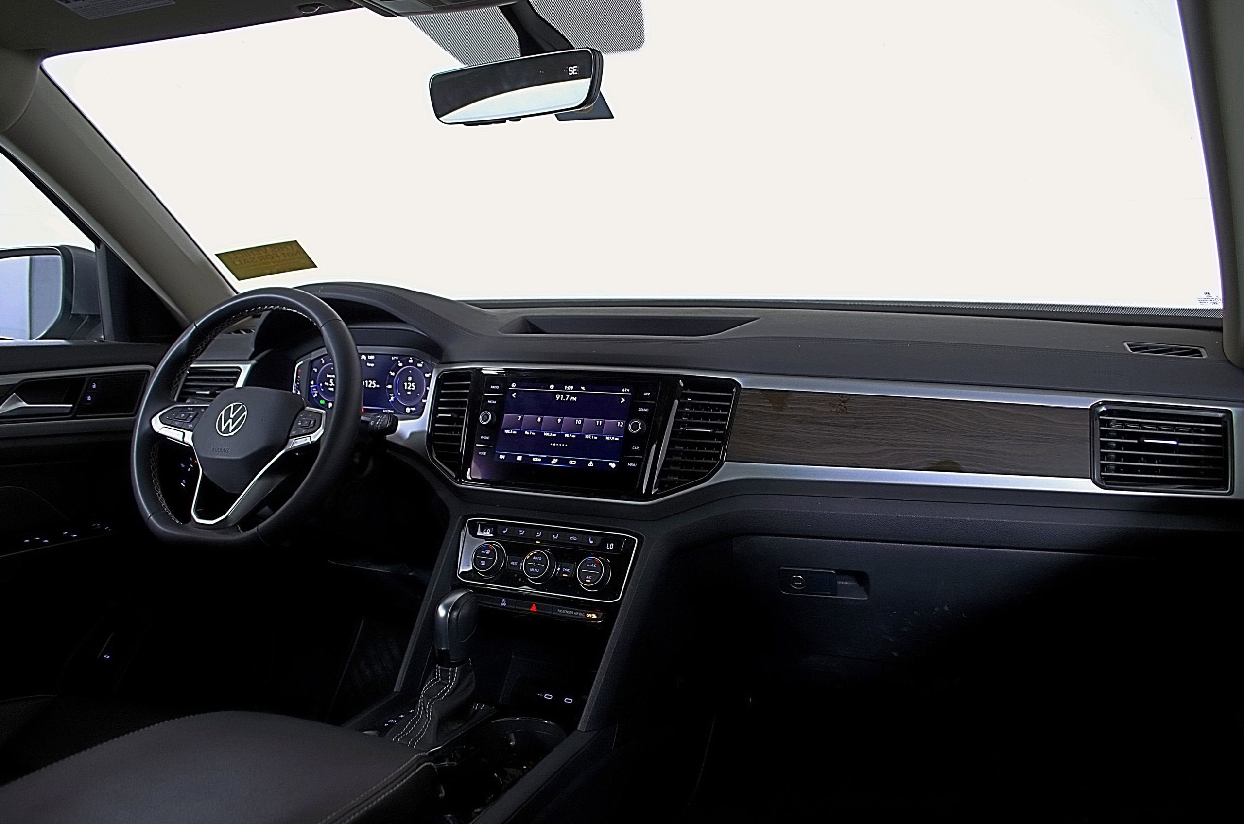 2022 Volkswagen Atlas 2.0T SE with Technology