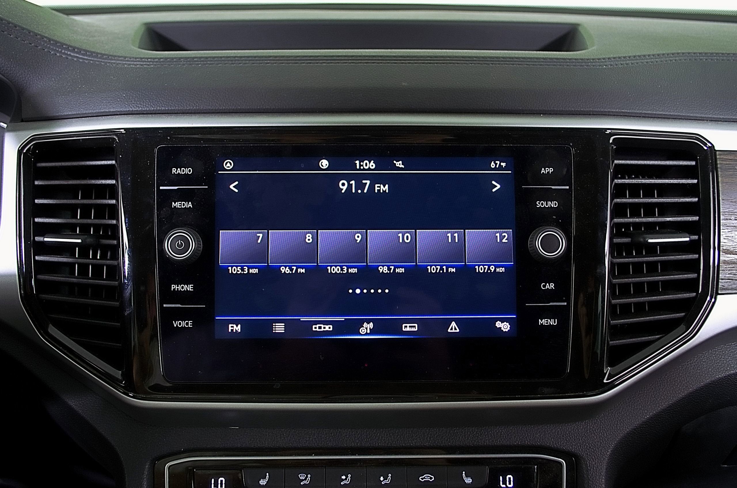 2022 Volkswagen Atlas 2.0T SE with Technology