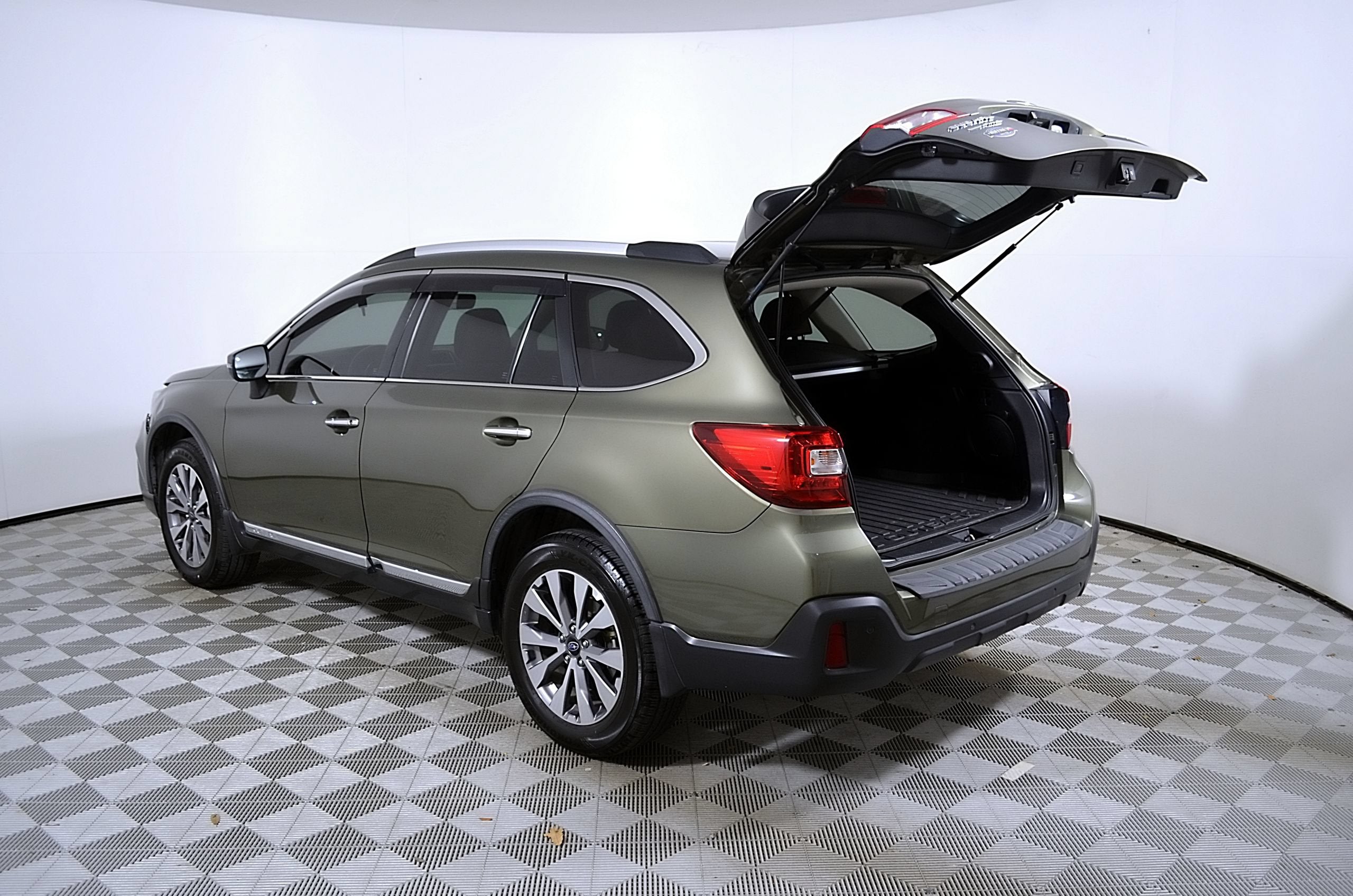 2018 Subaru Outback Touring