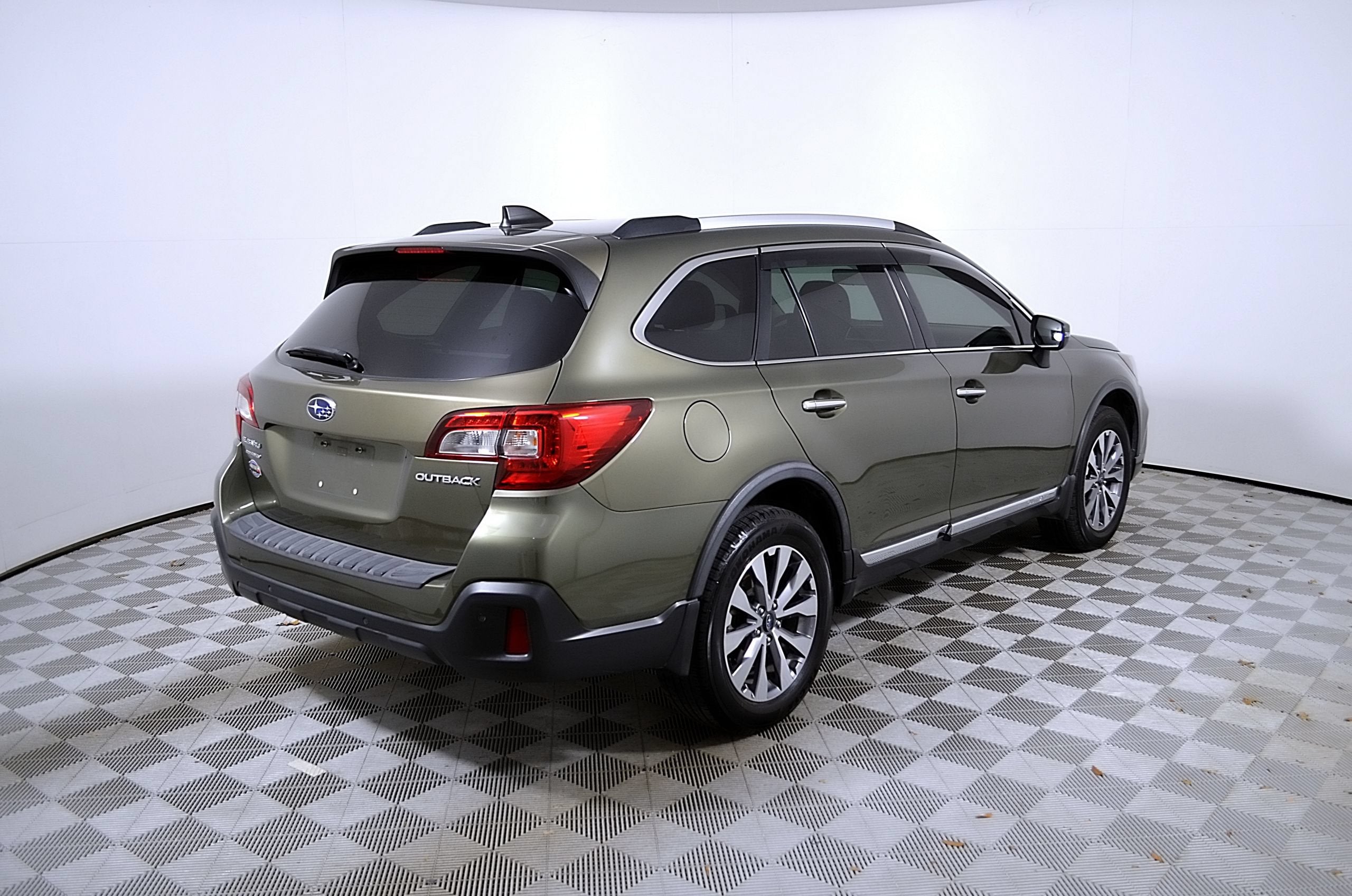 2018 Subaru Outback Touring
