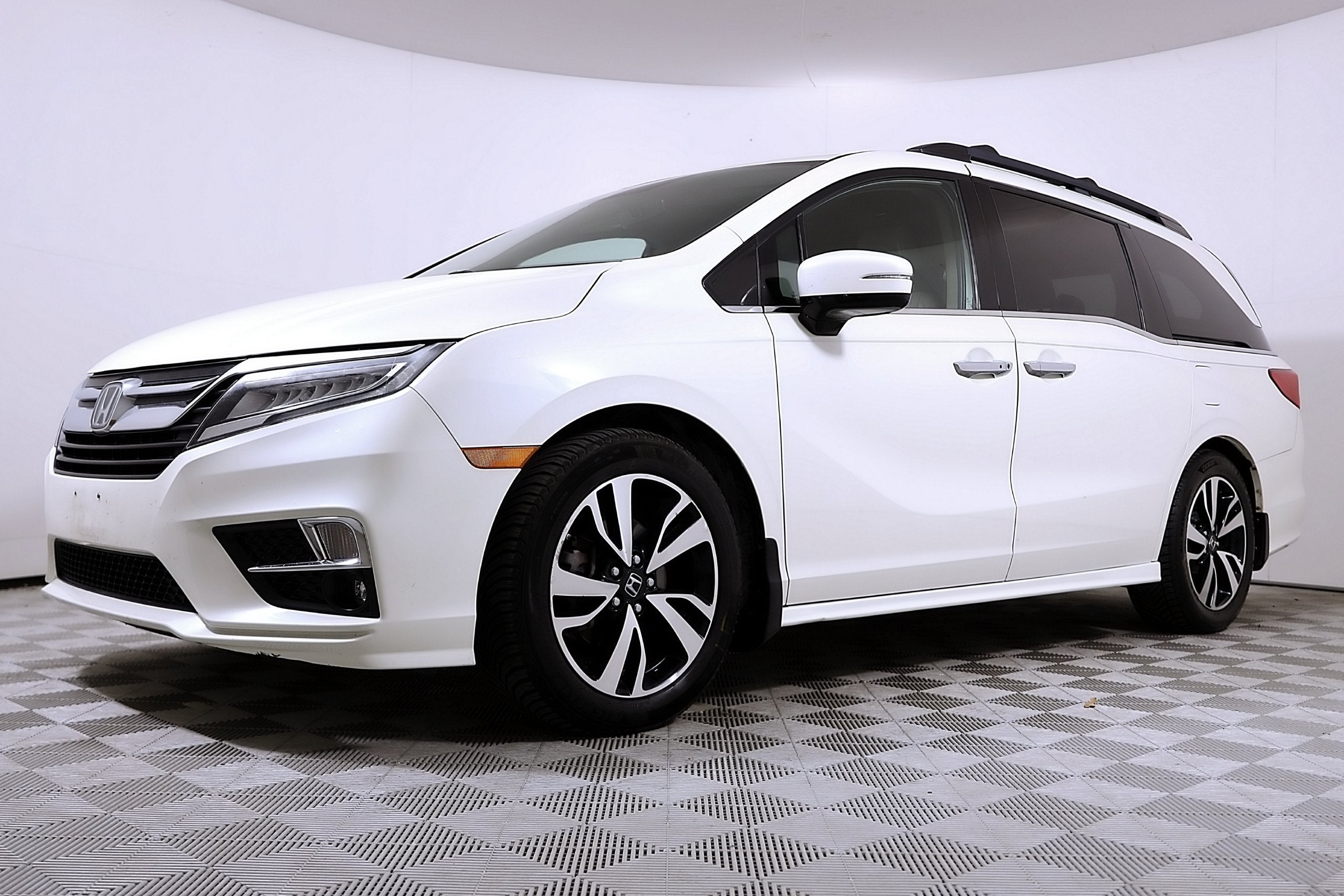 2019 Honda Odyssey Elite