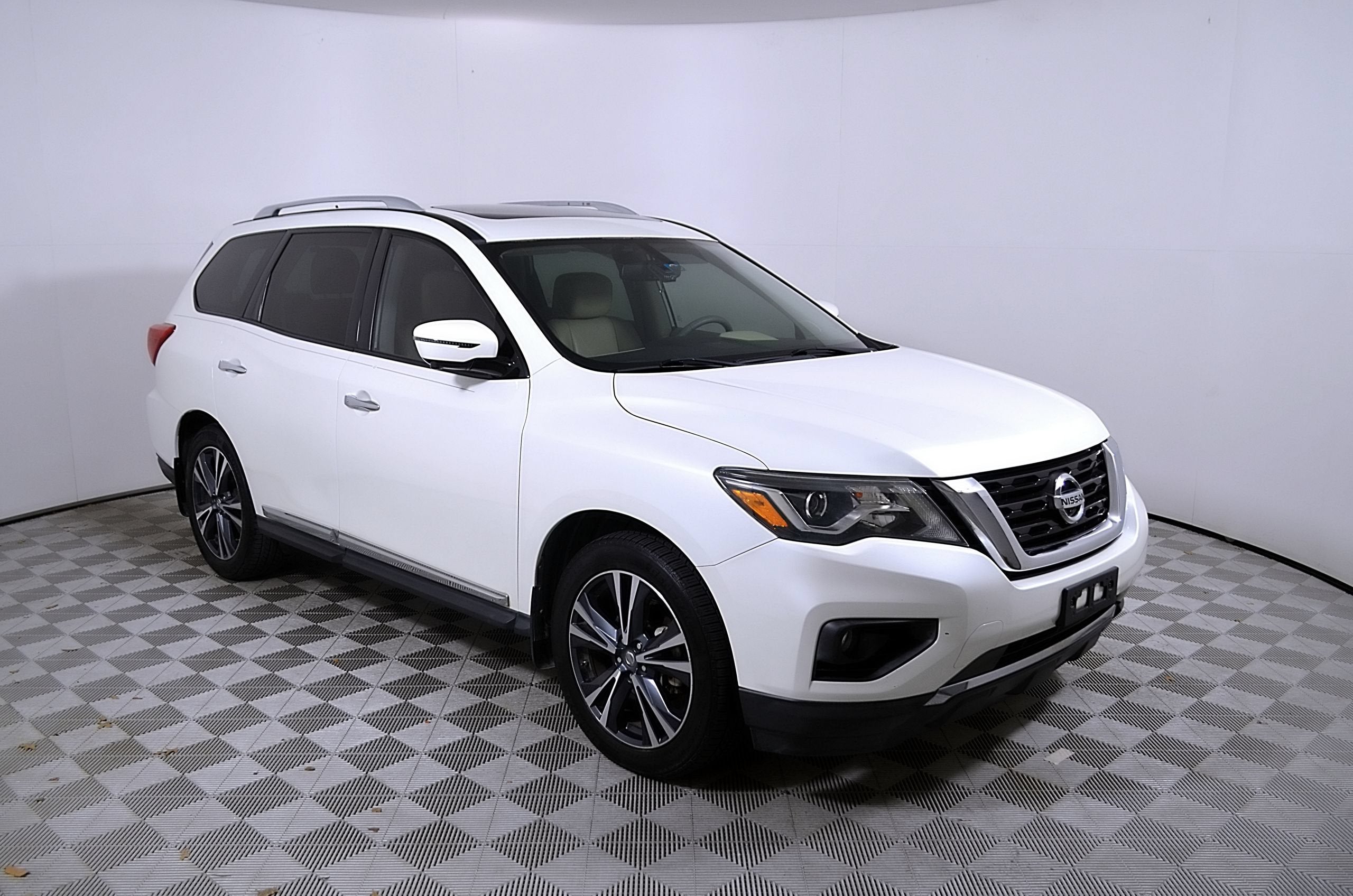2018 Nissan Pathfinder Platinum