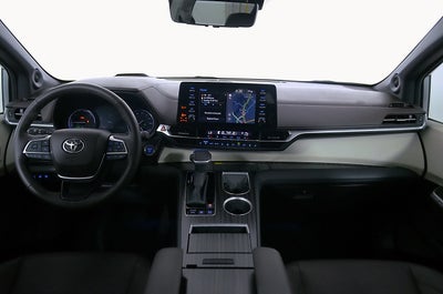 2024 Toyota Sienna Platinum