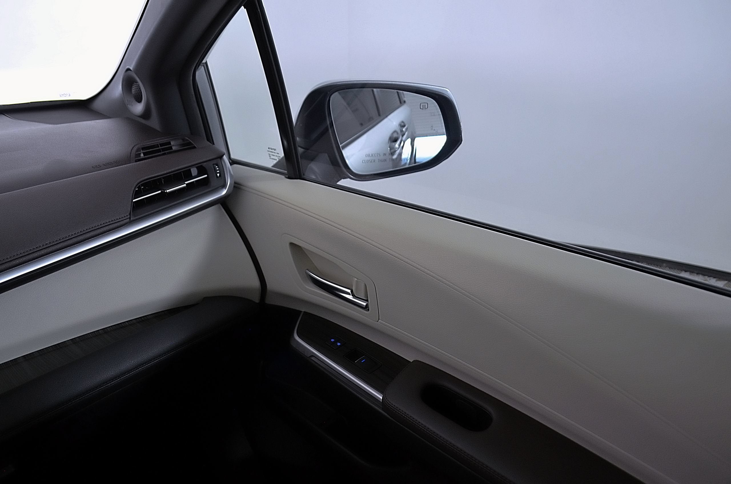 2024 Toyota Sienna Platinum