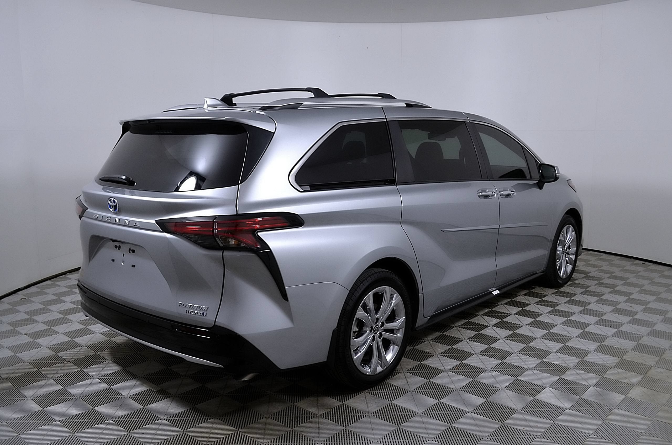 2024 Toyota Sienna Platinum