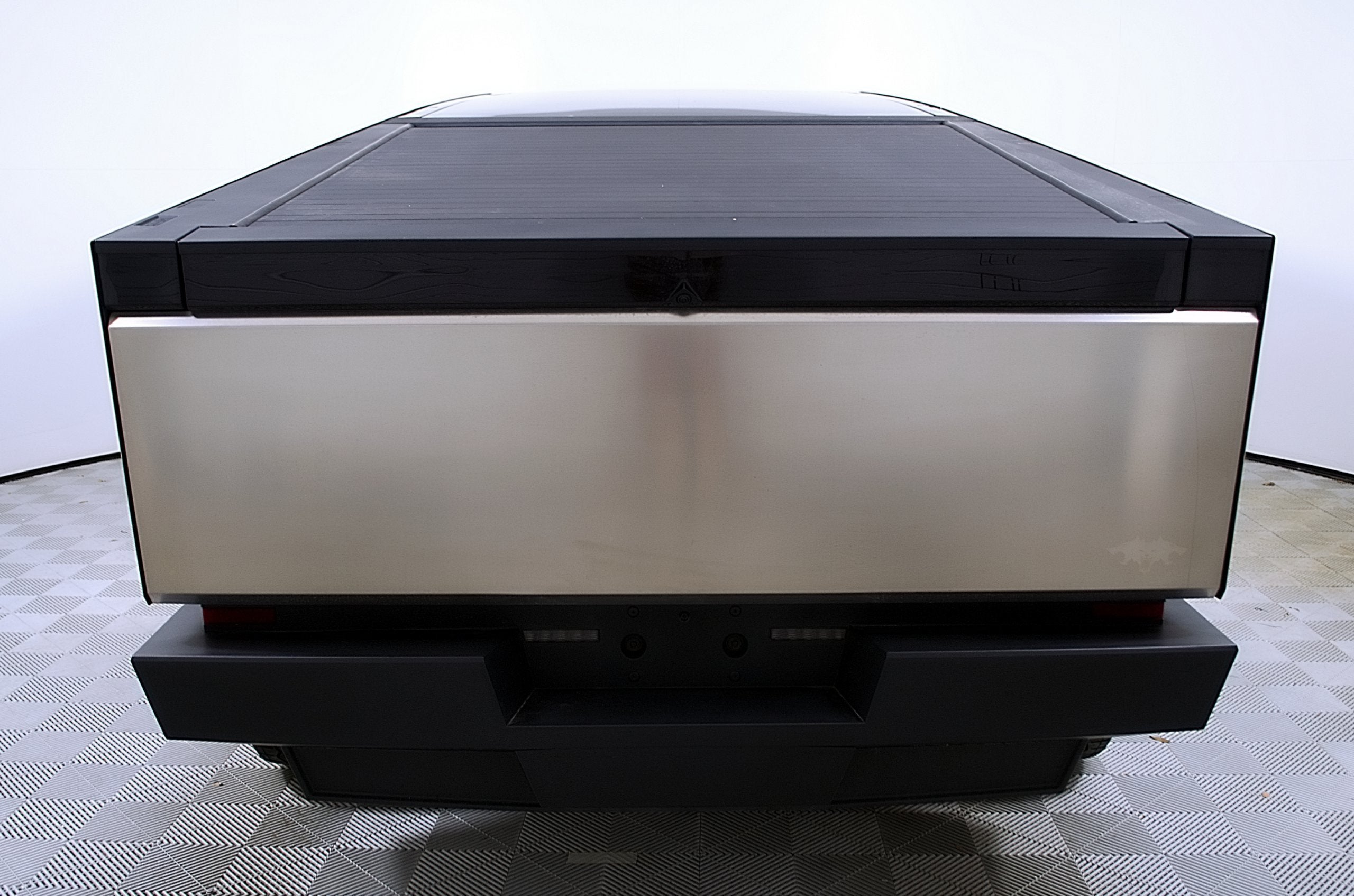 2024 Tesla Cybertruck Cyberbeast