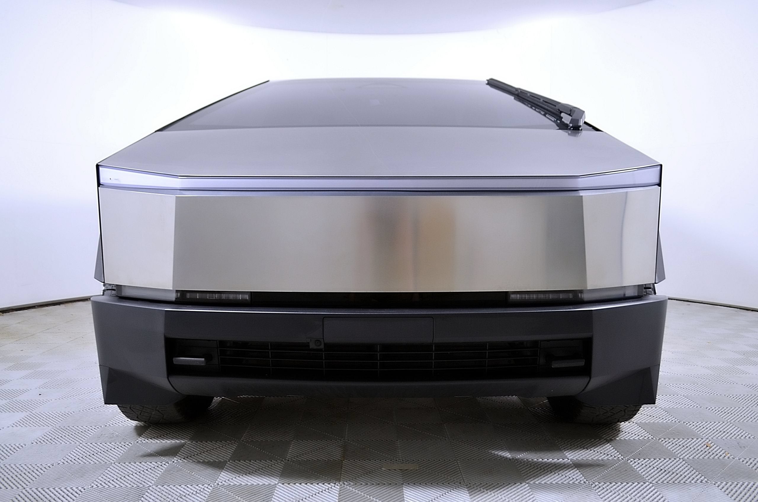 2024 Tesla Cybertruck Cyberbeast