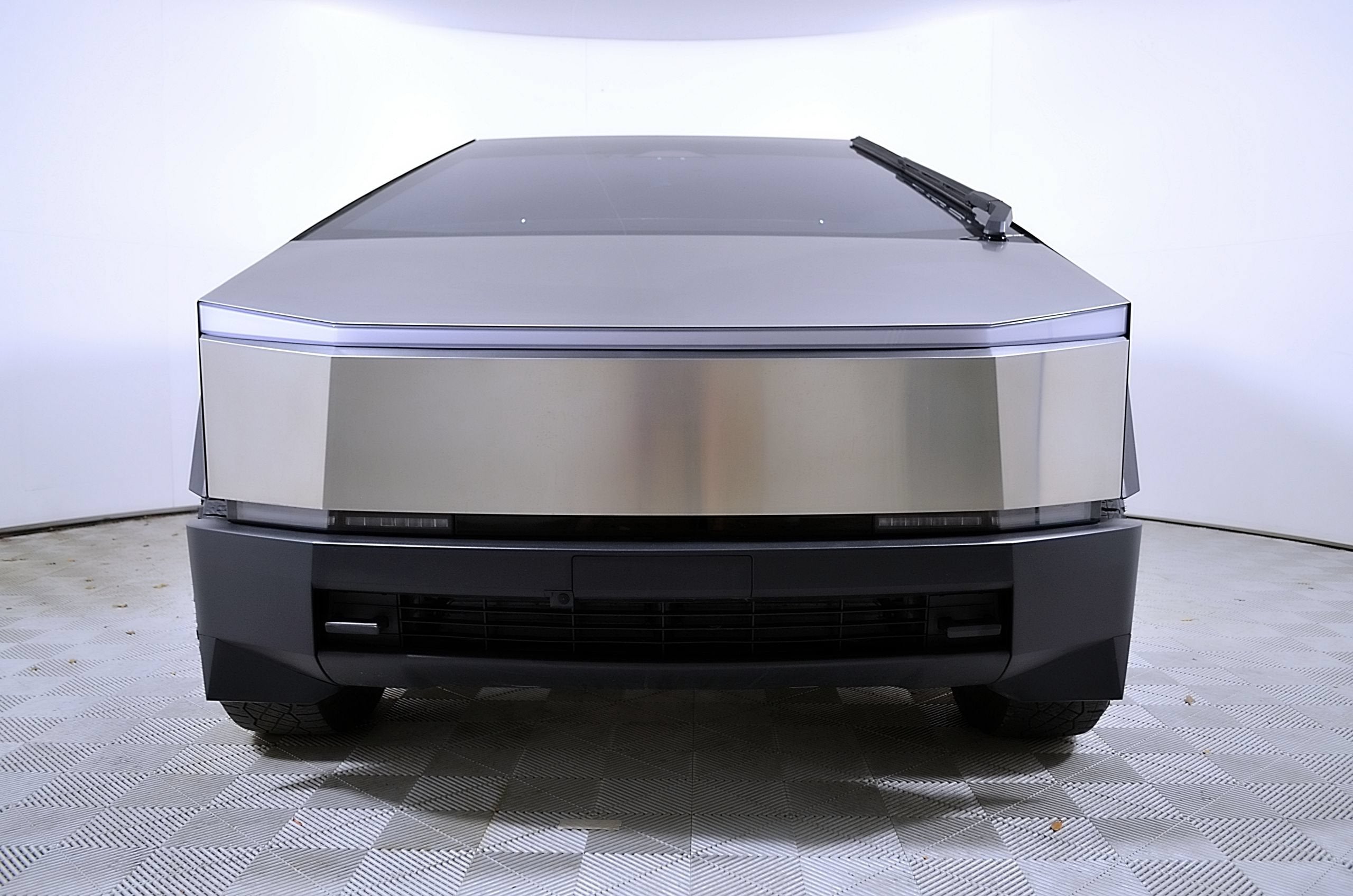 2024 Tesla Cybertruck Cyberbeast