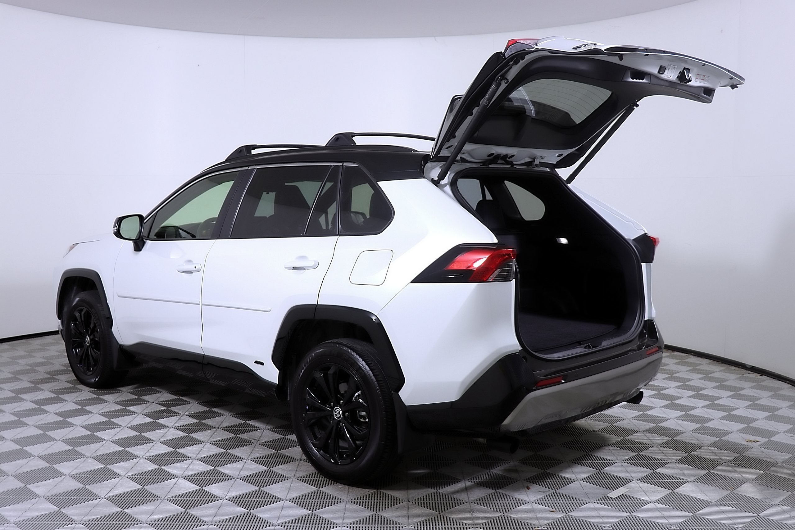 2025 Toyota RAV4 Hybrid XSE