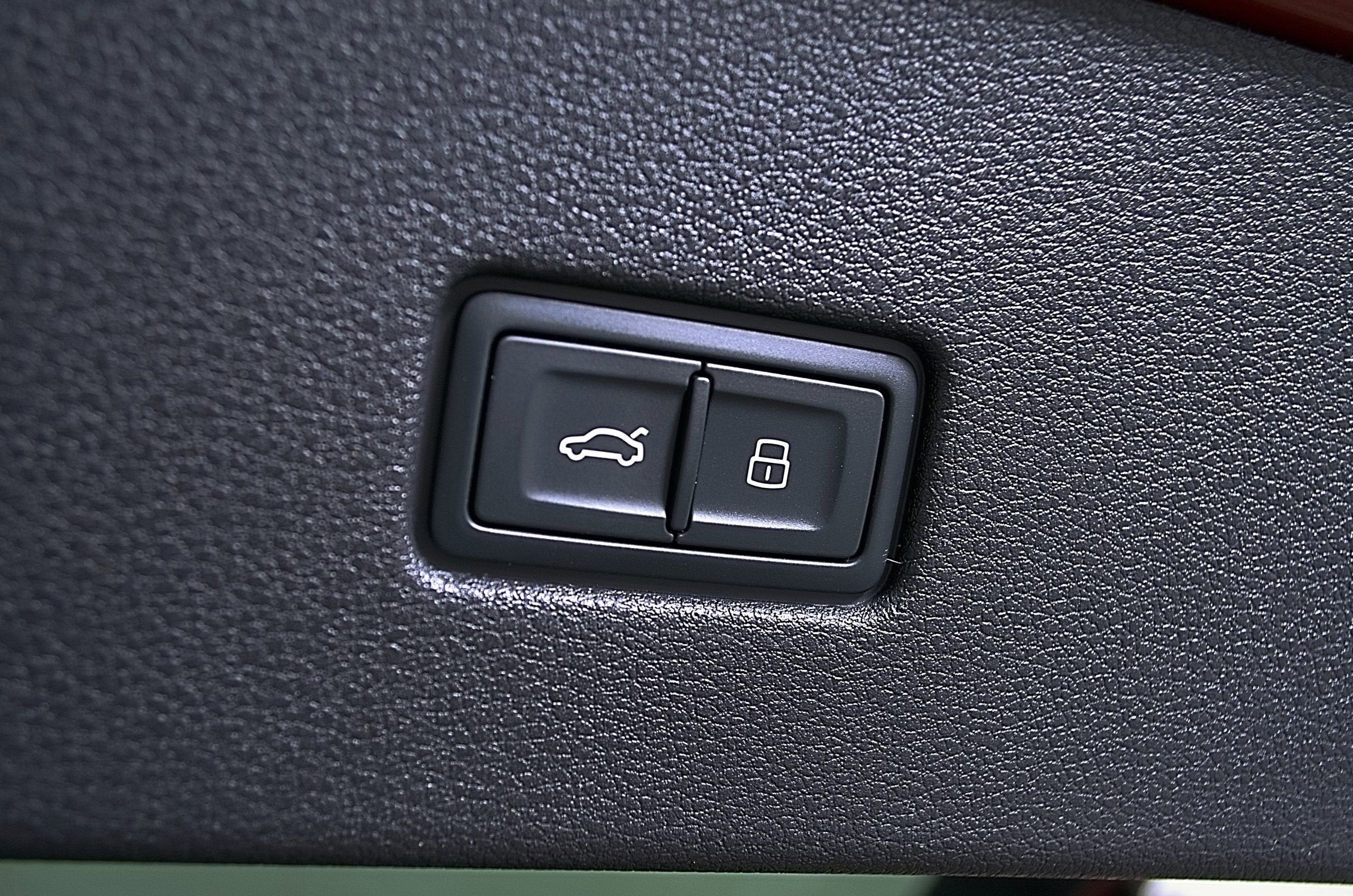 2023 Audi SQ8 Premium Plus