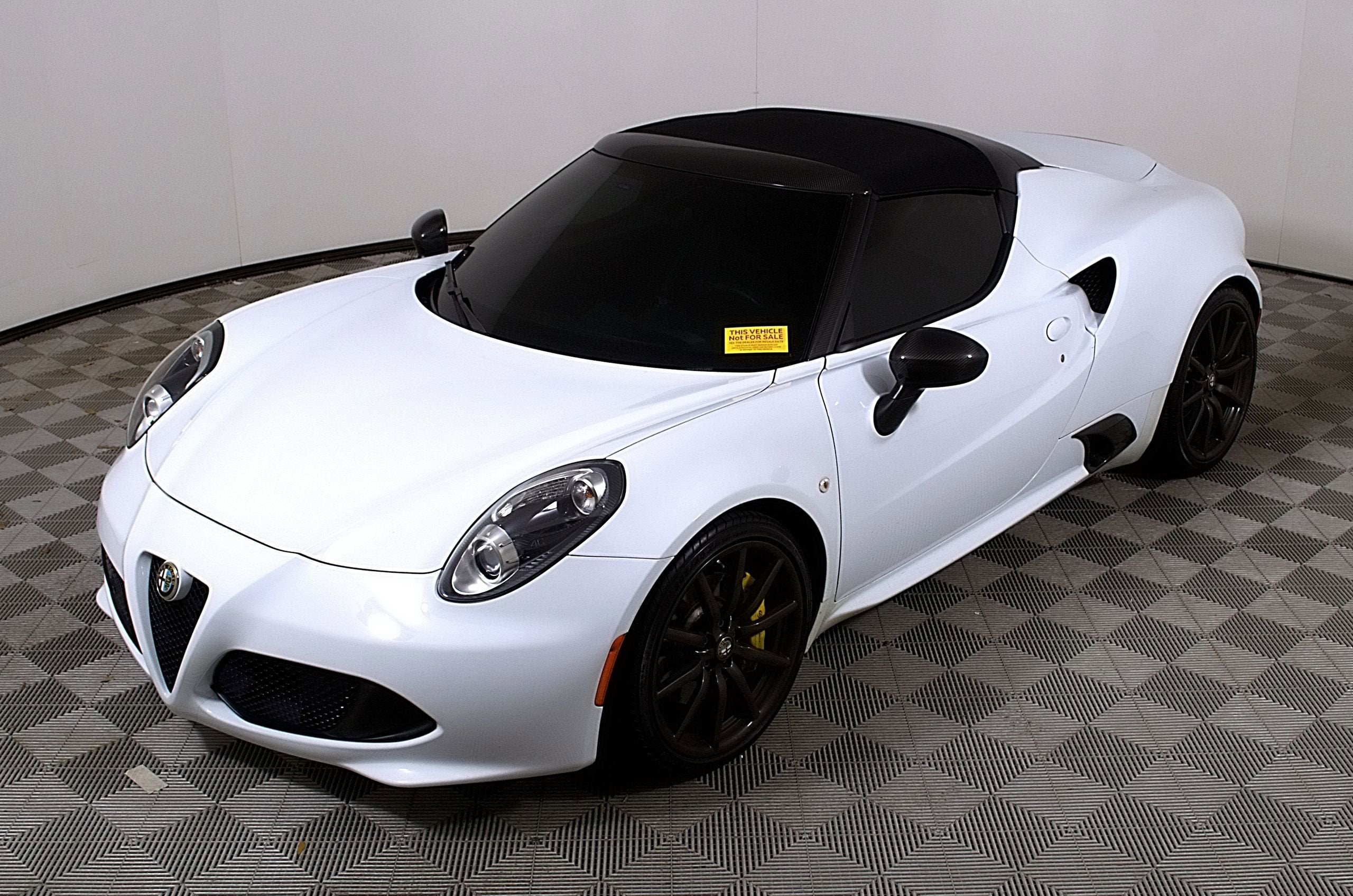 2015 Alfa Romeo 4C Base