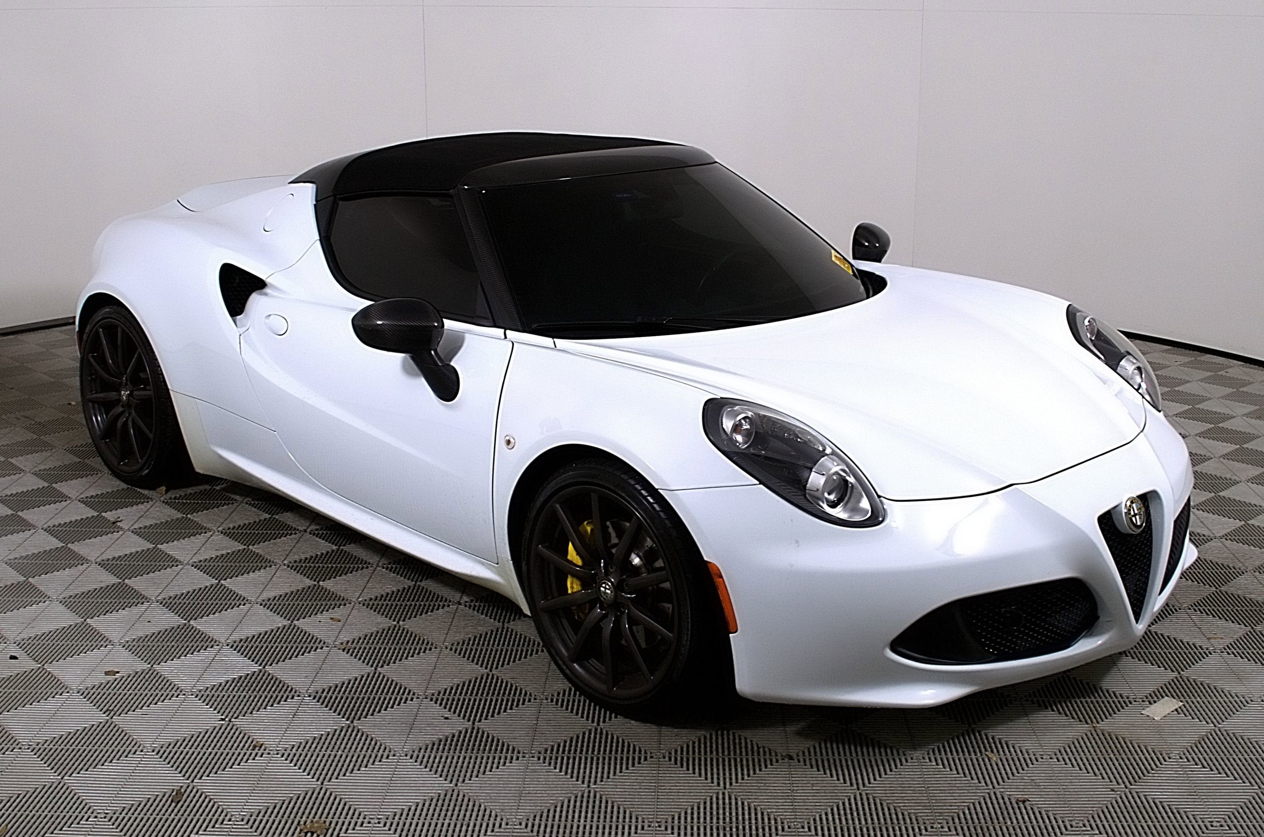 2015 Alfa Romeo 4C Base