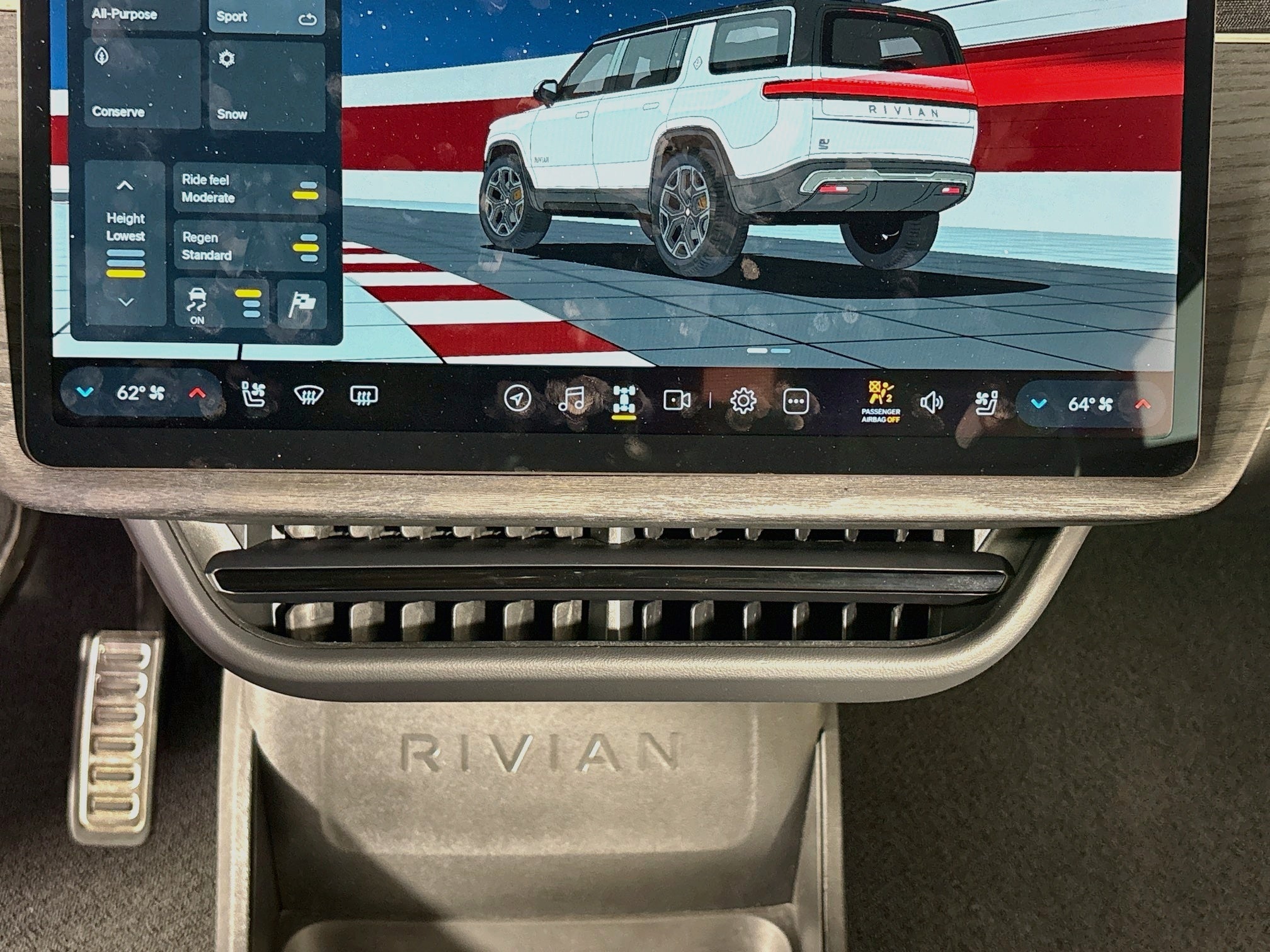 2024 Rivian R1S Adventure