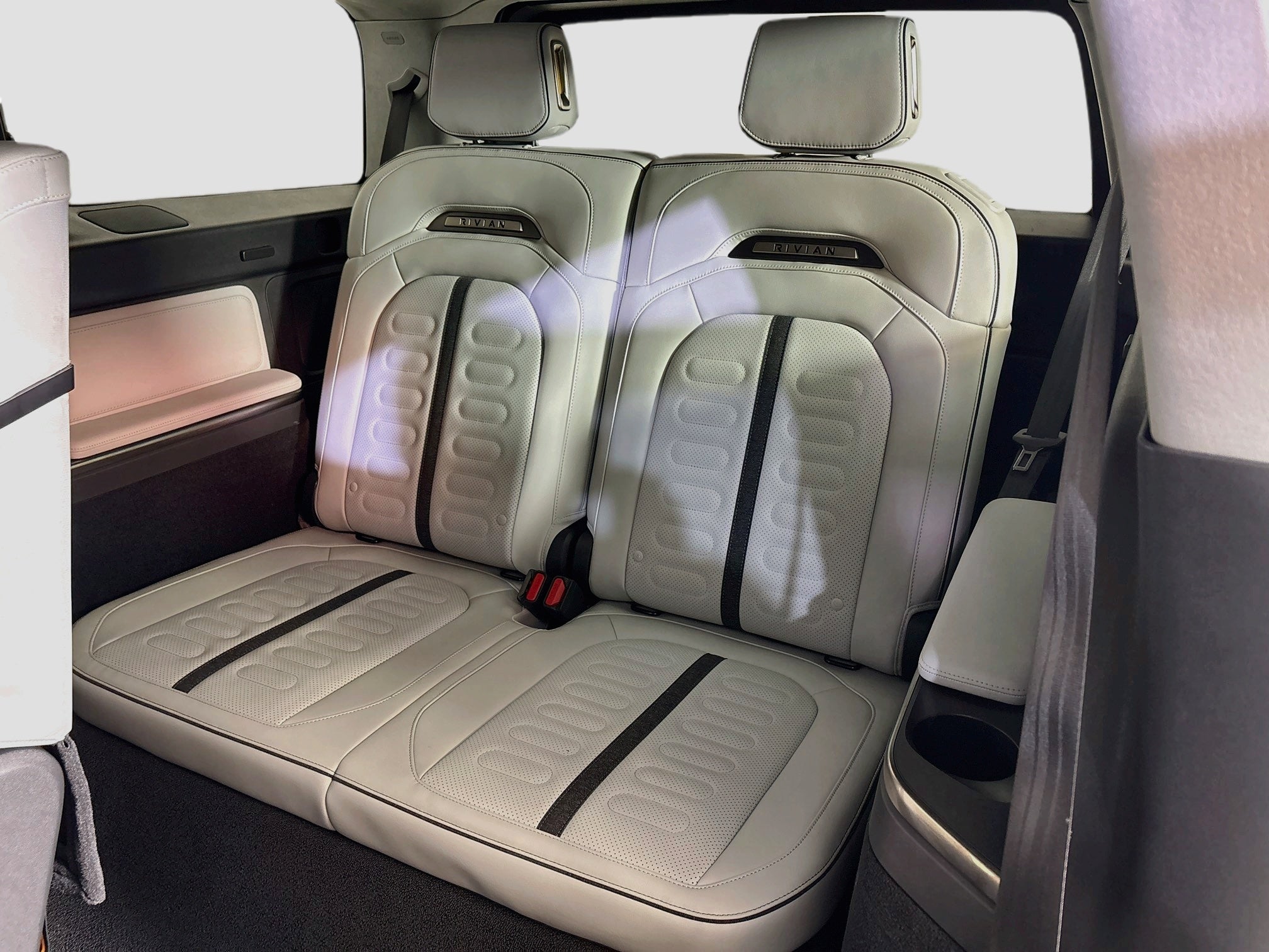 2024 Rivian R1S Adventure