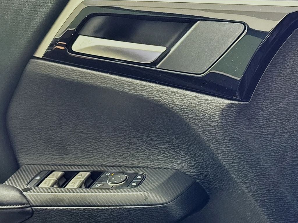 2025 Mitsubishi Outlander ES