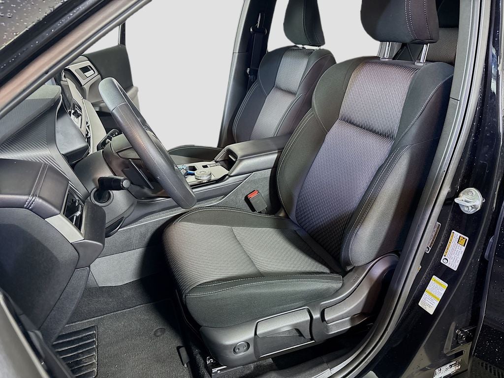 2025 Mitsubishi Outlander ES