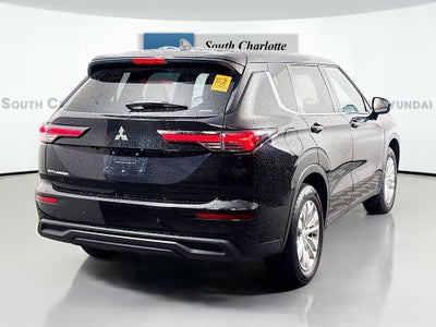2025 Mitsubishi Outlander ES