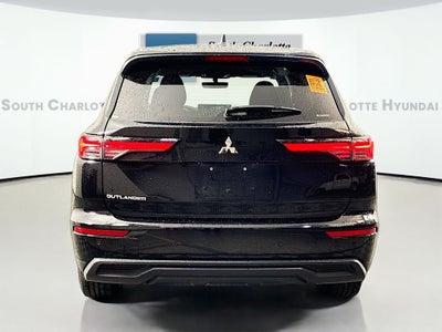 2025 Mitsubishi Outlander ES