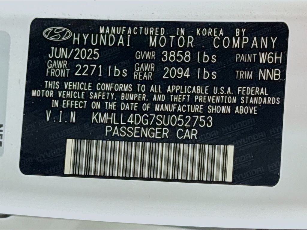 2025 Hyundai Elantra SE
