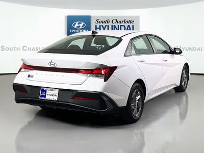 2025 Hyundai Elantra SE