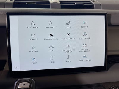 2023 Land Rover Defender SE