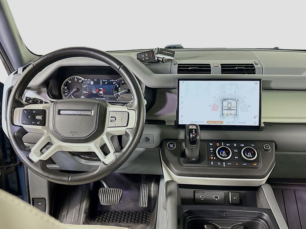 2023 Land Rover Defender SE