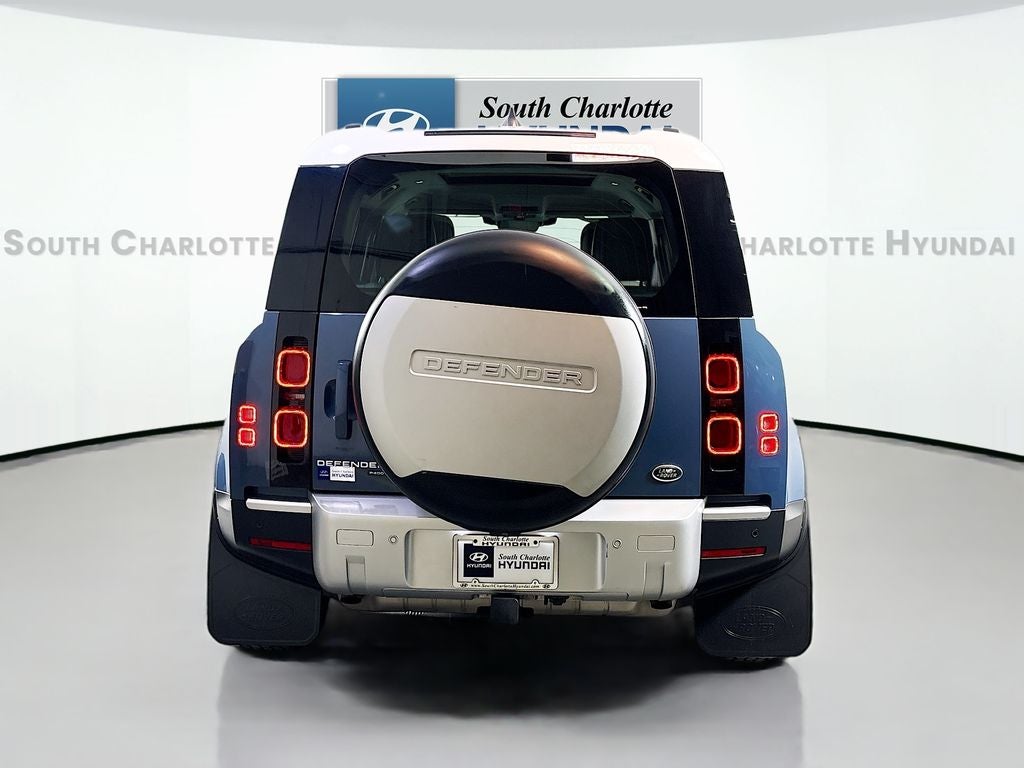 2023 Land Rover Defender SE