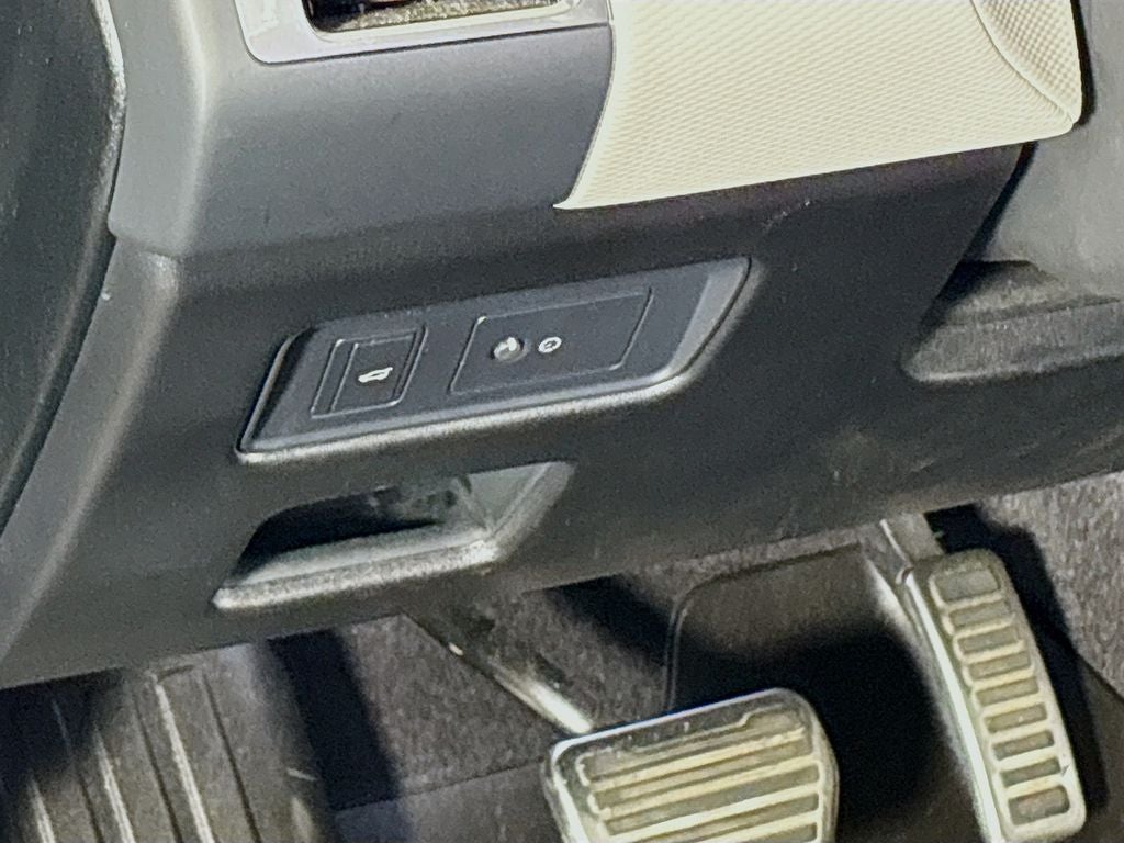 2023 Land Rover Discovery S R-Dynamic