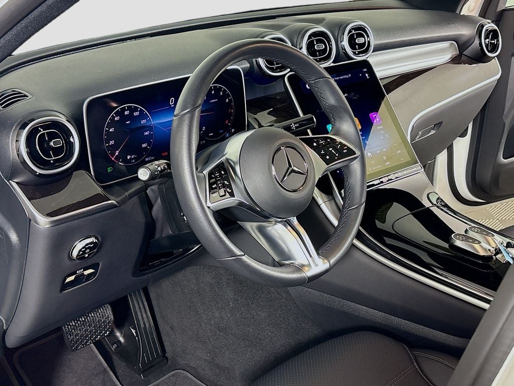 2025 Mercedes-Benz GLC 300 300