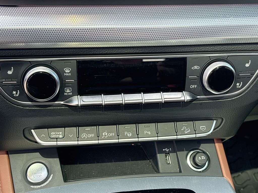 2024 Audi Q5 S line Prestige
