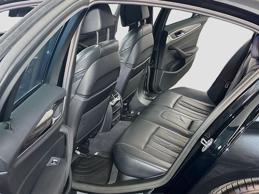 2023 BMW 5 Series 530i