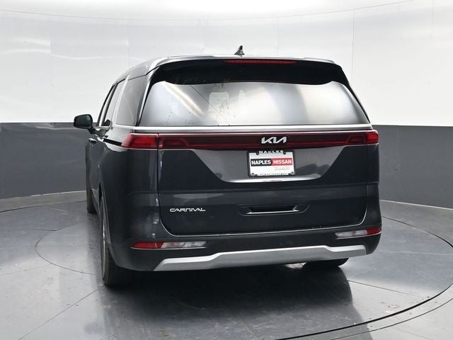 2024 Kia Carnival LX