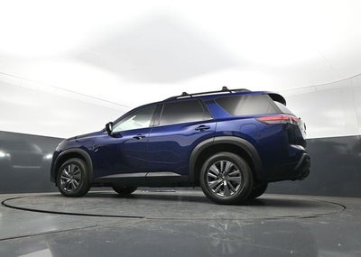 2023 Nissan Pathfinder SV