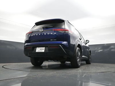 2023 Nissan Pathfinder SV