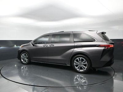 2022 Toyota Sienna Platinum