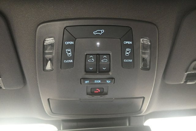 2022 Toyota Sienna Platinum