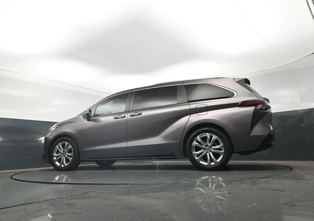 2022 Toyota Sienna Platinum