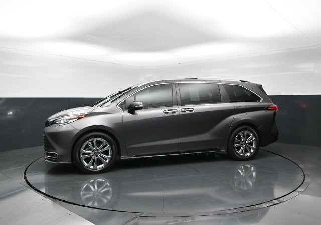 2022 Toyota Sienna Platinum