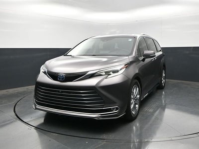 2022 Toyota Sienna Platinum