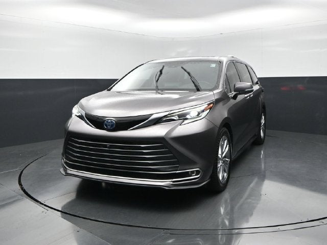 2022 Toyota Sienna Platinum