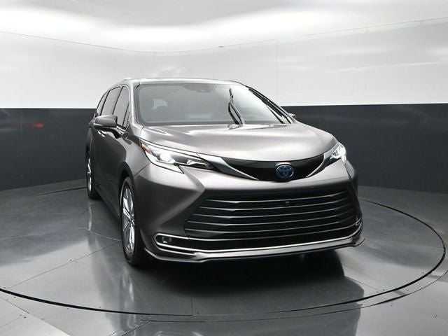 2022 Toyota Sienna Platinum