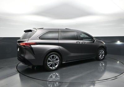 2022 Toyota Sienna Platinum