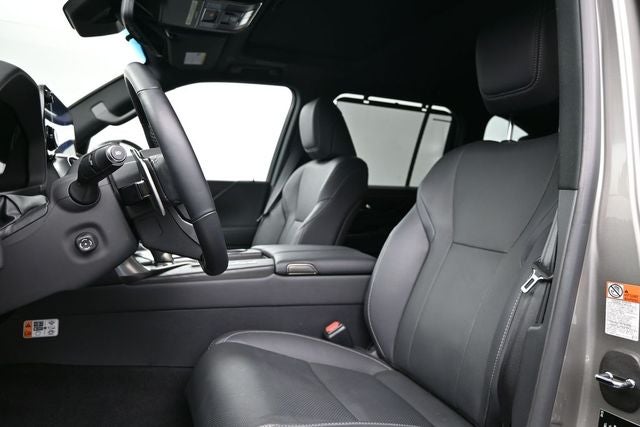 2025 Lexus LX LX 700h Luxury