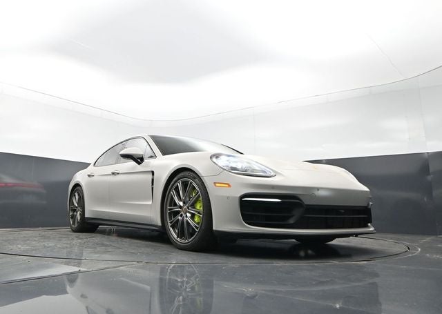 2022 Porsche Panamera 4