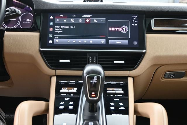 2022 Porsche Cayenne Base