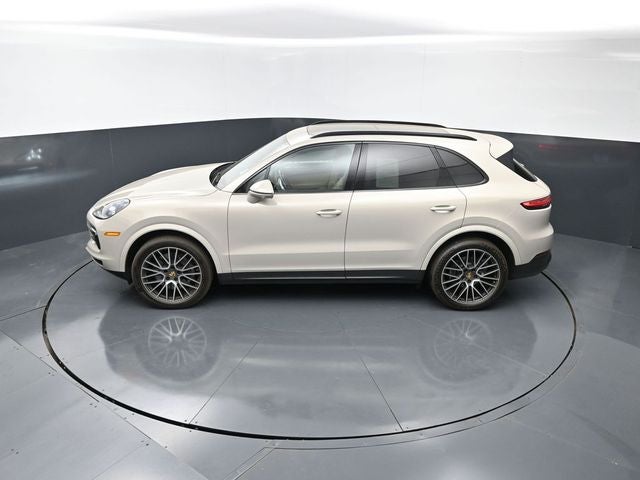 2022 Porsche Cayenne Base