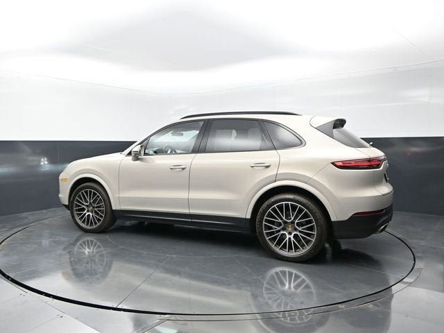2022 Porsche Cayenne Base
