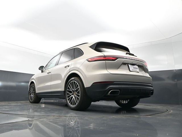 2022 Porsche Cayenne Base