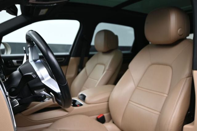 2022 Porsche Cayenne Base