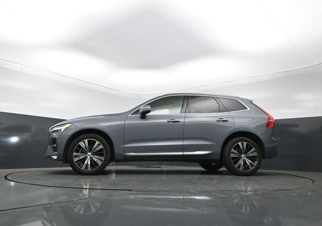 2023 Volvo XC60 Plus Bright Theme